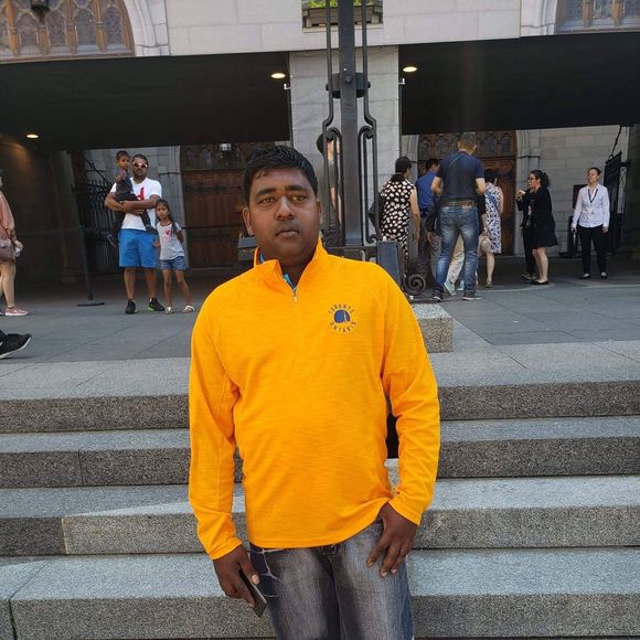 Meet your Posher, Robin - Picture 1 of 1